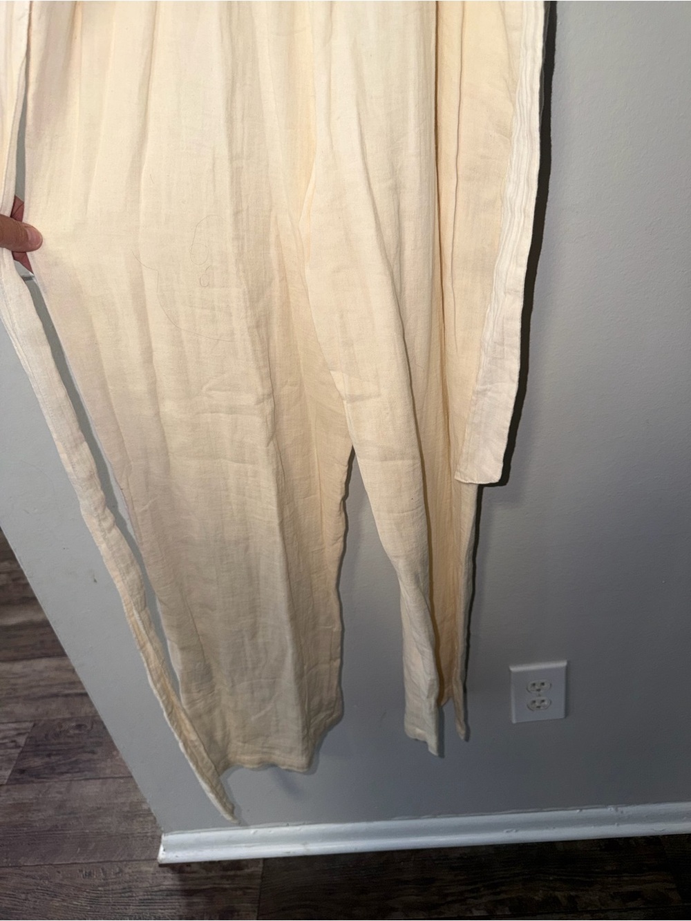 Marshalls Cream Ruffled-Sleeve Romper - Picture 2 of 8